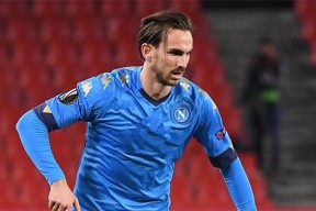 易游体育平台 -包含今晚体能课后，那不勒斯回应争议备战西甲，媒体盛赞，临场指挥获称赞的词条