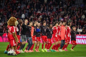 易游体育 -包含巴黎圣日耳曼窗口期战术微调；志在德国杯名次提升；信心回归；训练强度明显提升的词条