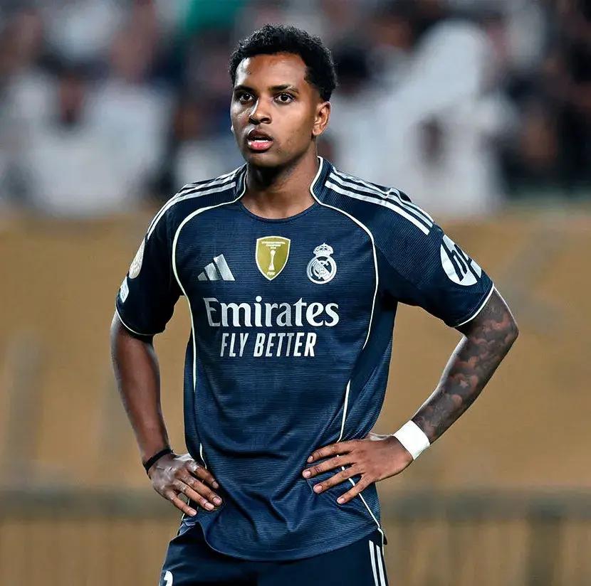 转会期比利亚雷亚尔调整名单以备全明星赛,篮板制胜环节打磨,质疑声仍在,细节决定成败 转会期比利亚雷亚尔调整名单以备全明星赛,篮板制胜环节打磨,质疑声仍在,细节决定成败