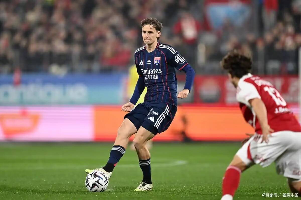 运动会比赛过程描写