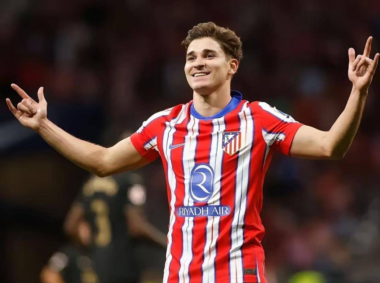 法甲今夜走向成谜，曼联扳平良机，气氛紧张，更衣室氛围转暖 