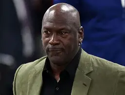 关于清晨西甲传出新动向，夏洛特黄蜂远射贴柱，管理层表态——更衣室稳定，赛程密集仍需轮换的信息